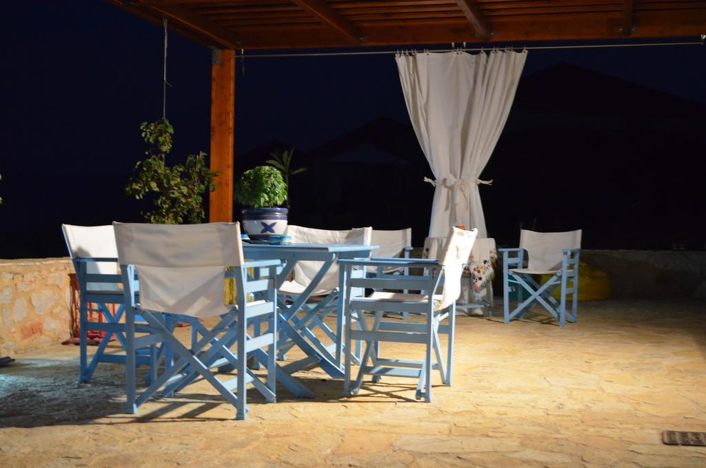 Villa Romanza Beach Villa Chalki Town Ruang foto