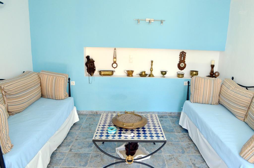 Villa Romanza Beach Villa Chalki Town Ruang foto